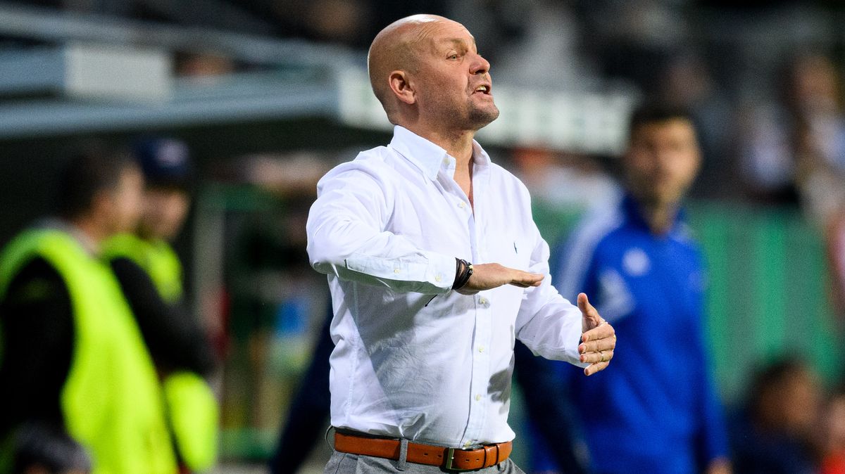 V ohrožení se necítím. Podporu klubu musím vyzvednout, řekl Majer po propadáku s Karvinou